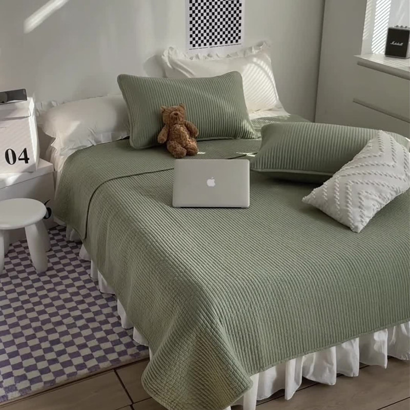 Juego de cubierta de cama sólida de encaje acolchado