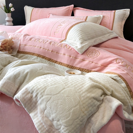 Juntos de ropa de cama de terciopelo de leche encanto suave